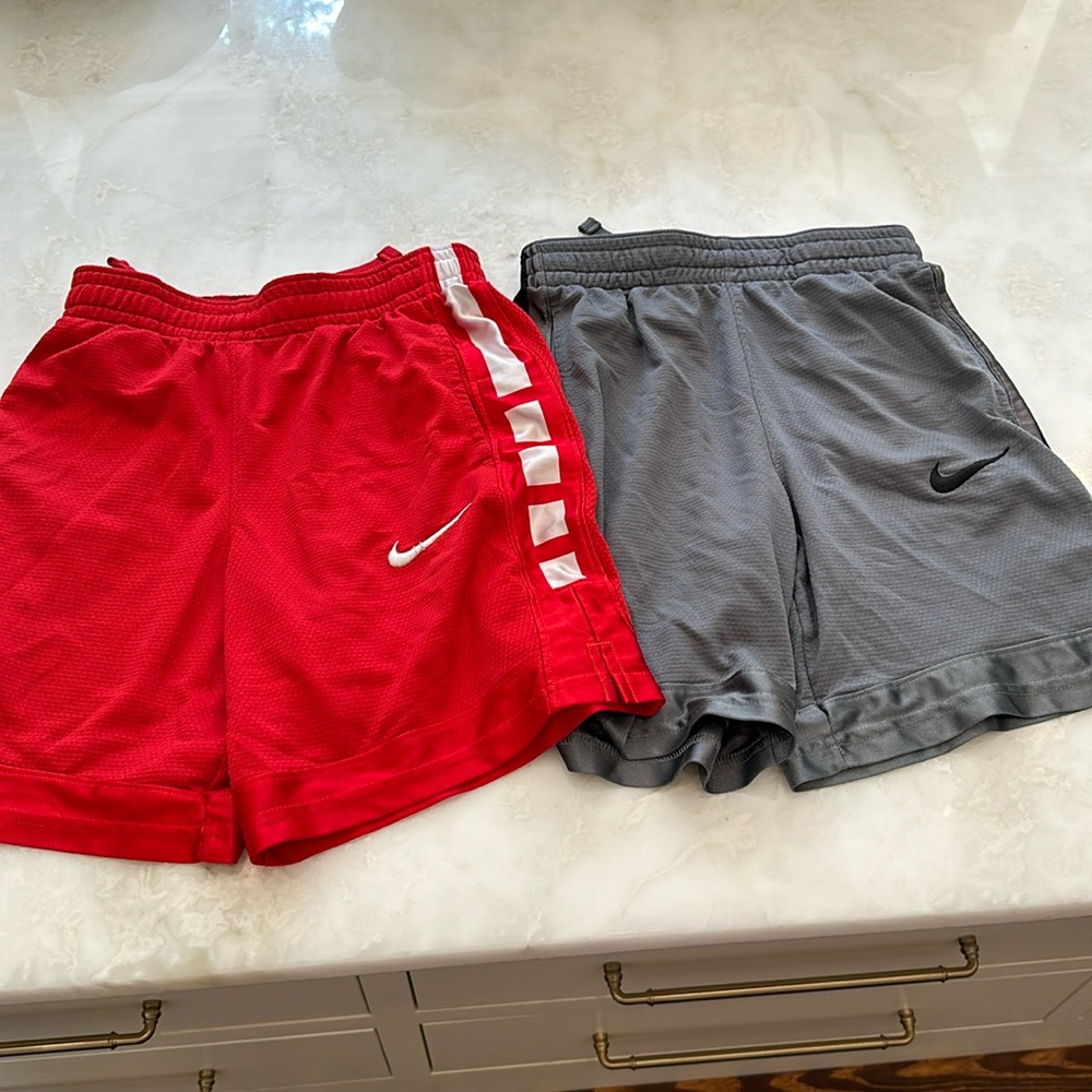 Nike; Boys Youth Medium; play condition